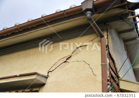 Old house wall damage 67832351