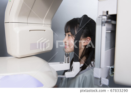 拍X光片的女孩 拍X光片的女孩 67833290