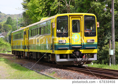 Isumi Railway arrives at Kizusa Nakano, an unexplored station in Chiba Prefecture 67838408