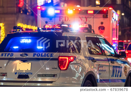 《紐約》紐約警察局/曼哈頓之夜 67839678