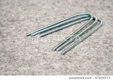 Bent cut bolt 67839773