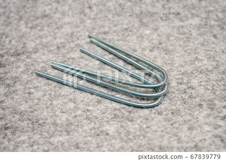 Bent cut bolt 67839779