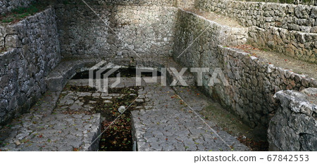 Okinawa Shuri Kinjo Town Stone Pavement Common Water Pumping Station Okinawa Shuri Kinjo Town Stone Pavement Common Water Pumping Station 67842553