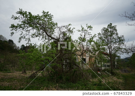 Abandoned Olympic Inn Myoko Kogen Myoko Panorama Park Ski Area Panorama Park Myoko City, Niigata Abandoned Hotel 67843329
