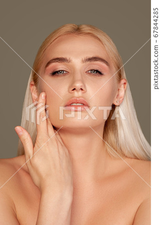sensual portrait facelift procedure blonde woman sensual portrait facelift procedure blonde woman 67844285