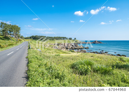 Scenery that became the motif of the "road" of Kaiki Higashiyama, Tanesashi Coast, Hachinohe City, Aomori Prefecture Scenery that became the motif of the "road" of Kaiki Higashiyama, Tanesashi Coast, Hachinohe City, Aomori Prefecture 67844968
