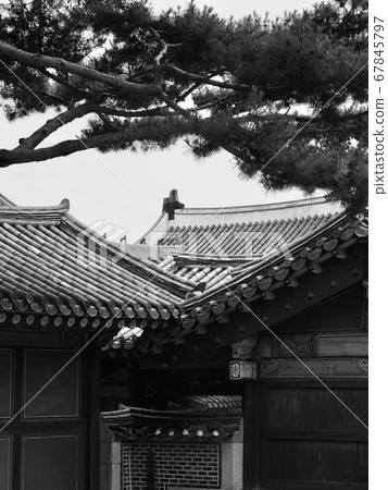 Changgyeonggung Palace, a traditional palace in Korea, traditional buildings 67845797