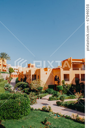 Luxury holiday villa with palm tree Luxury holiday villa with palm tree 67846038