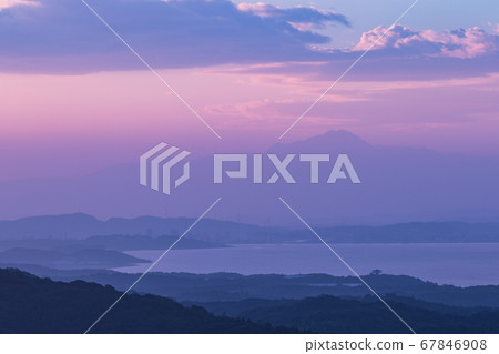 Morning mountain 67846908