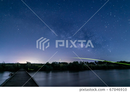 Milky way and firefly climbing Hii River 67846910