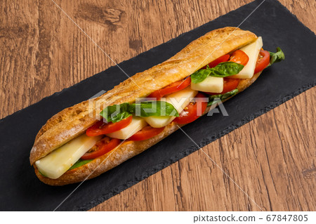 Sandwich with plenty of vegetables 67847805