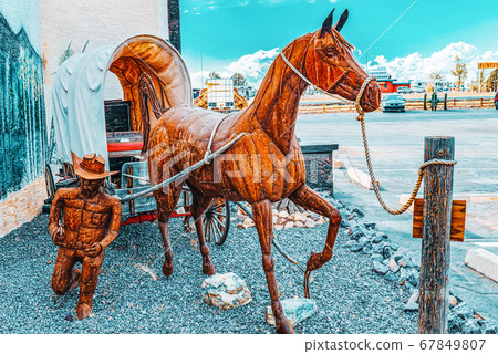 Statues, sculptures of iron metalwork near the Statues, sculptures of iron metalwork near the 67849807