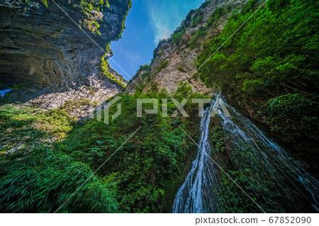 Waterfall in Wulong National Park Waterfall in Wulong National Park 67852090