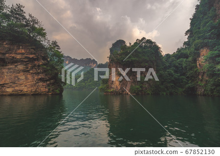 Stunning karst landscape of Baofeng Lake 67852130