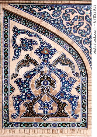 Mosaic wall with floral ornament of Masjid-e Jameh Mosaic wall with floral ornament of Masjid-e Jameh 67852915