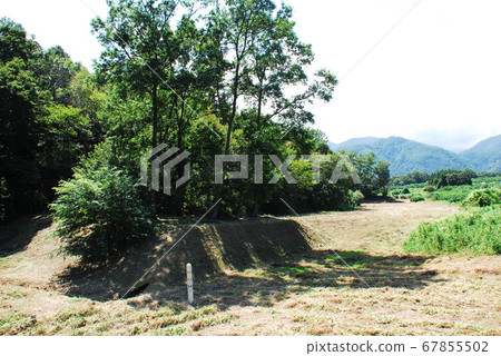 Historic site The east exit structure of the gun camp located in the northern belt winding at the Shinfu castle ruins (Nirasaki city, Yamanashi prefecture) 67855502