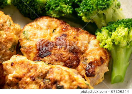雞piccata。 雞piccata。 67856244