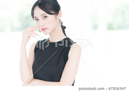 女性的美麗形象 67856347