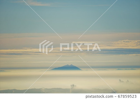 Sea of clouds and Mount Tsukuba from Mount Akagi Sea of clouds and Mount Tsukuba from Mount Akagi 67859523