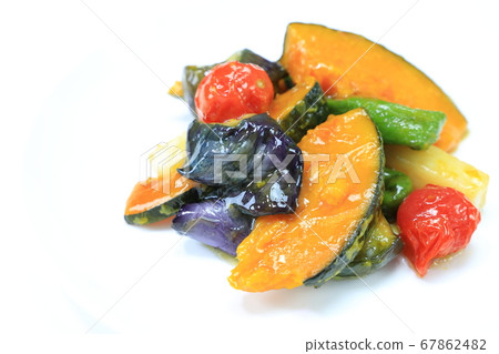 Deep-fried delicious summer vegetables 67862482