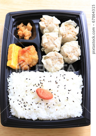 美味的烤午餐 67864315