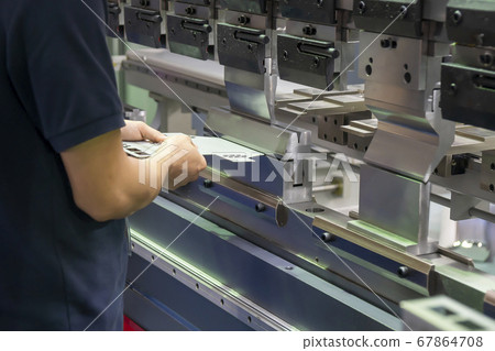 The operation of hydraulic bending machine. 67864708