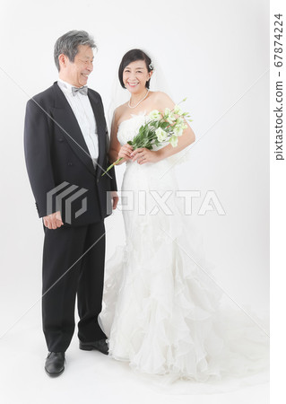 老年人結婚禮服中年結婚 老年人結婚禮服中年結婚 67874224