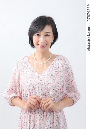 老年人結婚禮服中年結婚 老年人結婚禮服中年結婚 67874289