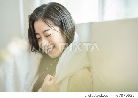 Lifestyle,woman,shower 67879623