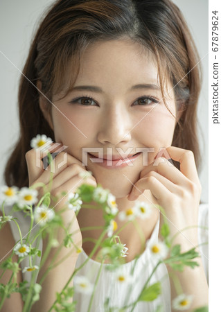 Beauty,woman,flower Beauty,woman,flower 67879624
