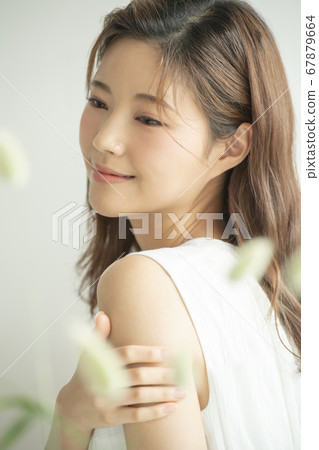 Beauty,woman,flower 67879664