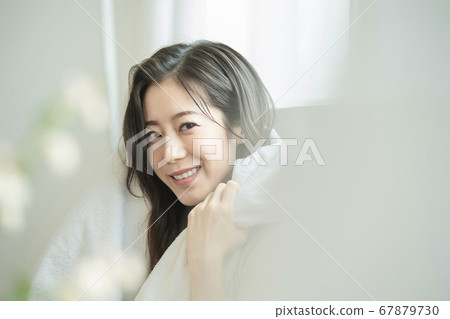 Lifestyle,woman,shower Lifestyle,woman,shower 67879730