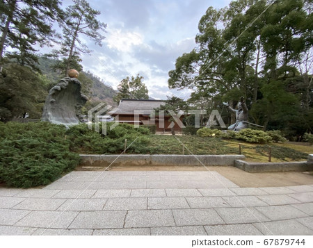 Izumo Shrine 67879744