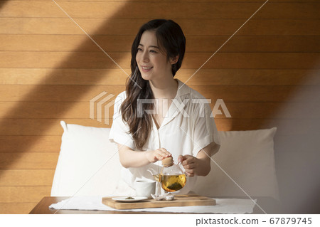 Lifestyle,woman,relax 67879745