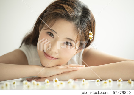 Beauty,woman,flower Beauty,woman,flower 67879800