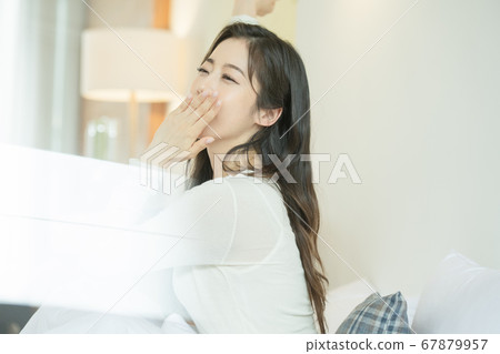 Lifestyle,woman,white Lifestyle,woman,white 67879957