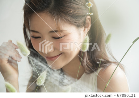 Beauty,woman,flower Beauty,woman,flower 67880121