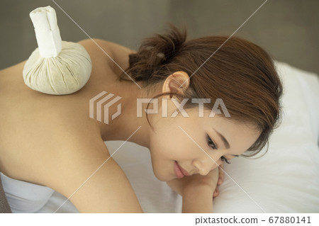 Lifestyle,woman,esthetic 67880141