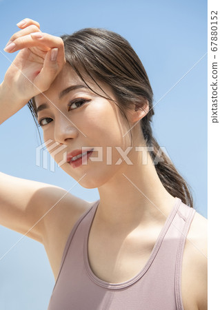 Lifestyle,woman,sport 67880152