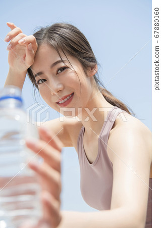 Lifestyle,woman,sport 67880160