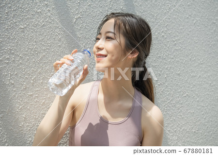生活方式，女人，體育 67880181