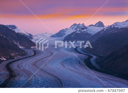Salmon glacier Salmon glacier 67887997