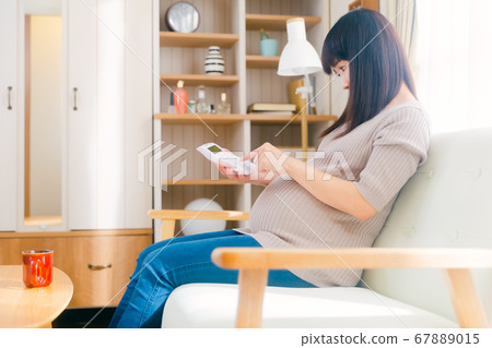 Pregnant woman weight calculation cost calculation with calculator 67889015
