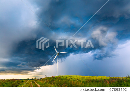 Supercell storm clouds with intense tropic rain 67893592