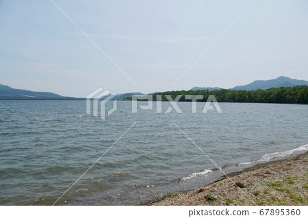 Stroll the Wakoto Peninsula of Lake Kussharo 67895360