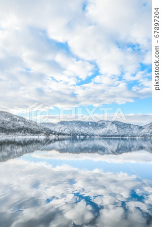 雪景風光素材 67897204