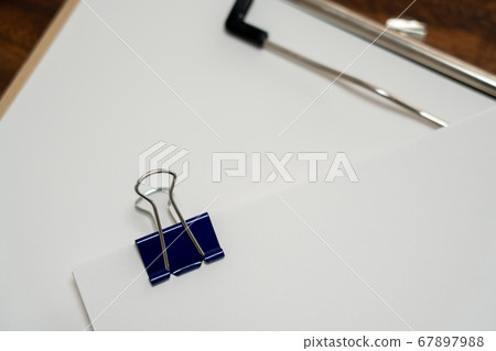 Binder and copy paper 67897988