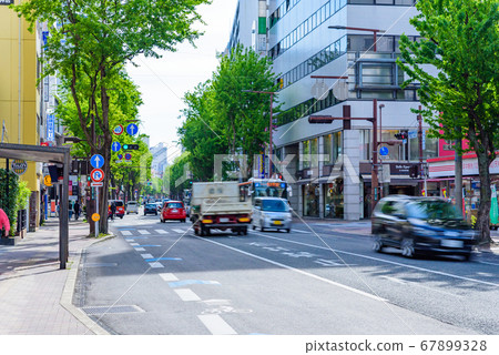 Near Tenjin, Chuo-ku, Fukuoka City, along the national highway 3 67899328