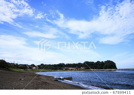 Scenery of a small fishing port in Shonan 67899411