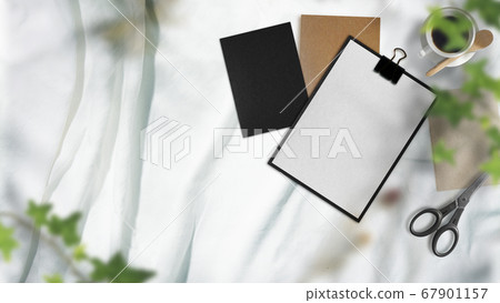 白布背景和文具和工作工具 照片素材 圖片 圖庫 白布背景和文具和工作工具 照片素材 圖片 圖庫